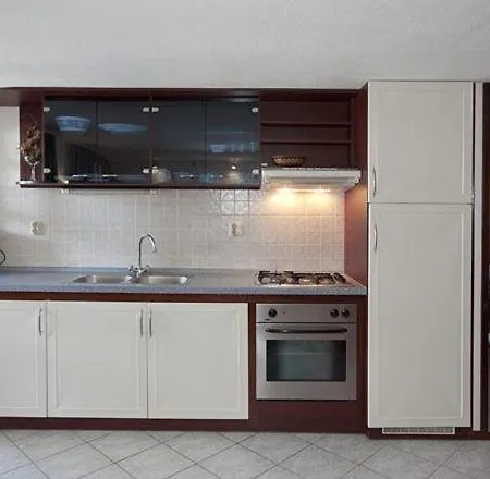 Apartment In With Sea View, Terrace, Air Conditioning, Wi-fi Brela