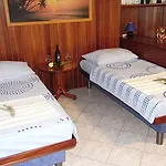 In With Sea View, Terrace, Air Conditioning, Wi-fi * Brela