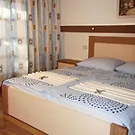 In With Sea View, Terrace, Air Conditioning, Wi-fi