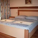 Daire In With Sea View, Terrace, Air Conditioning, Wi-fi *